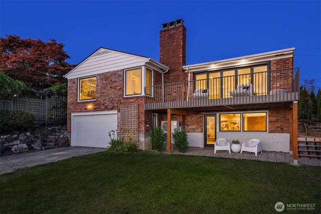 6225 NE Princeton Way, Seattle