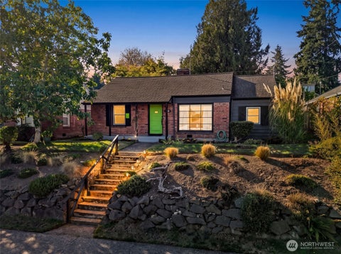 Photo of 6251 37th Avenue NE, Seattle, WA 98115 (MLS # 2592284)