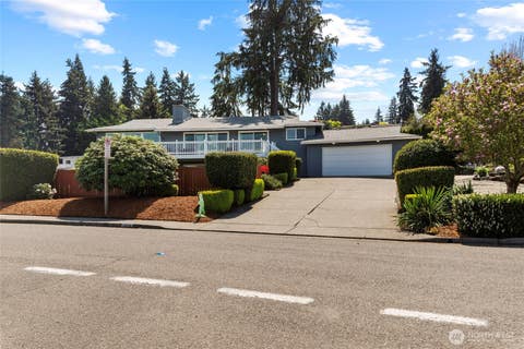 Photo of 1029 S 289th Street, Federal Way, WA 98003 (MLS # 2522589)