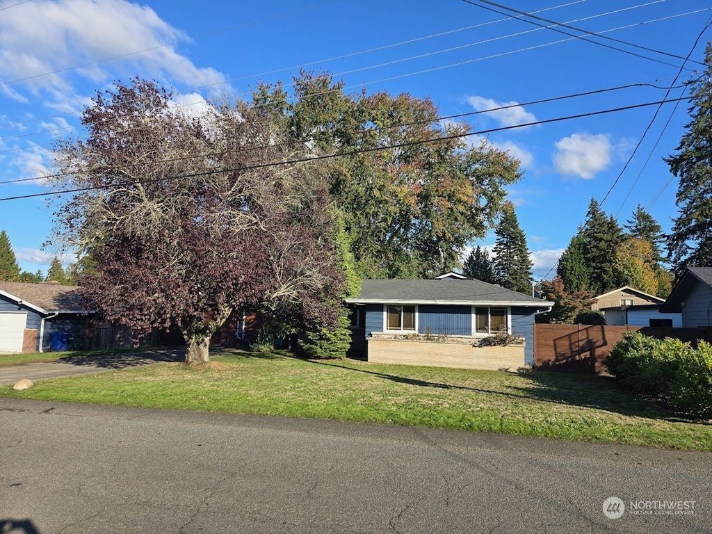 Photo of 5420 117th Avenue SE, Bellevue, WA 98006 (MLS # 2307551)