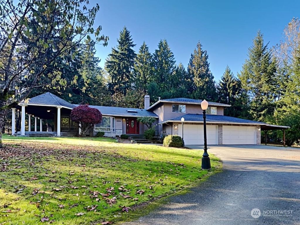 Photo of 18226 SE 128th Street, Renton, WA 98059 (MLS # 2183855)