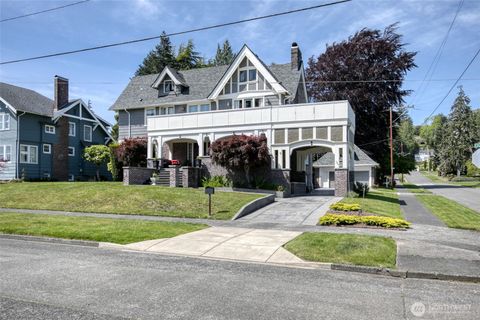Photo of 400 W 8th, Aberdeen, WA 98520 (MLS # 2532197)