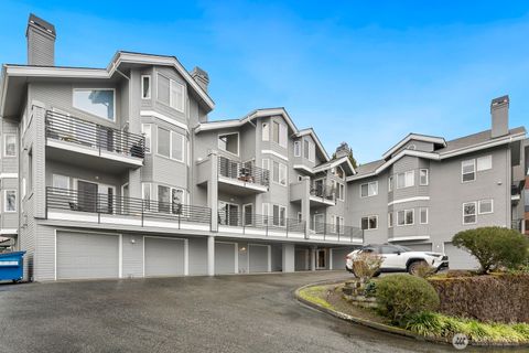 Photo of 6100 NE 181st Street #7, Kenmore, WA 98028 (MLS # 2495901)
