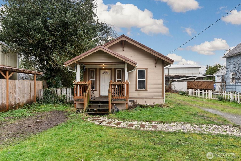 Photo of 1817 N Tower Avenue, Centralia, WA 98531 (MLS # 2492275)