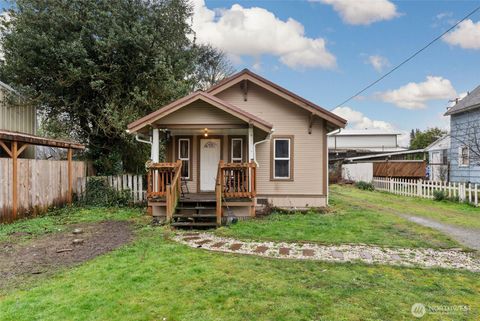 Photo of 1817 N Tower Avenue, Centralia, WA 98531 (MLS # 2492275)