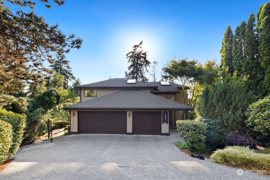 Photo of 18437 8th Avenue SW, Normandy Park, WA 98166 (MLS # 2277702)