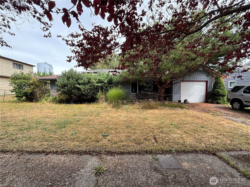 Photo of 3808 S 250th Street, Kent, WA 98032 (MLS # 2417608)