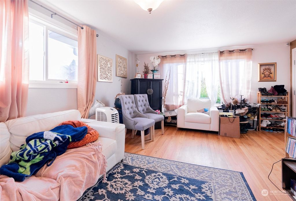 Photo of 10038 59th Avenue S, Seattle, WA 98178 (MLS # 2025539)