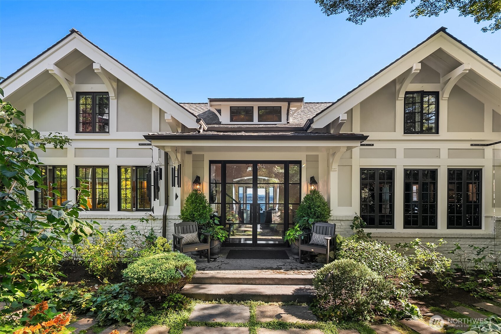 3408 E Laurelhurst Drive NE