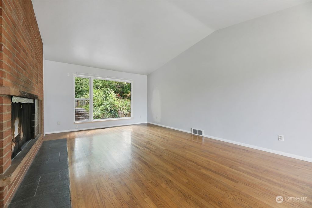 Photo of 19040 103rd Avenue NE, Bothell, WA 98011 (MLS # 2276794)
