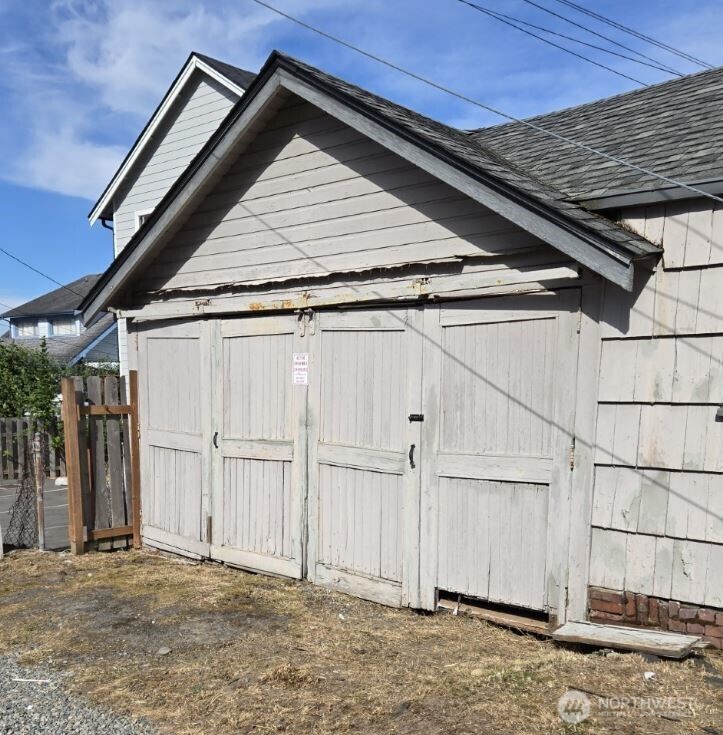807 S 48th Street
