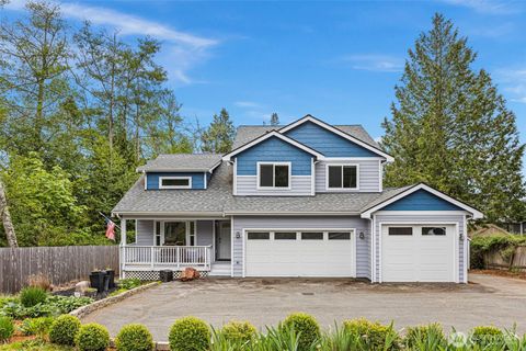 Photo of 3013 Paradise Bay Road, Port Ludlow, WA 98365 (MLS # 2520551)