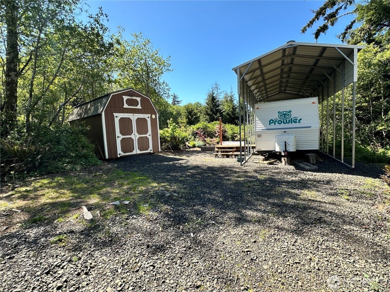 210 Bay Center Road