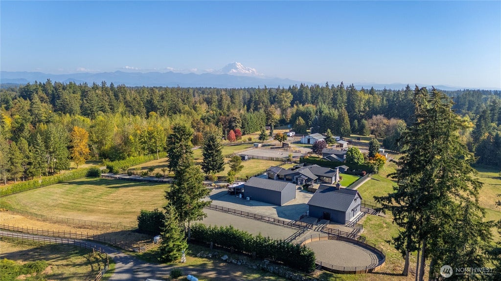 Photo of 5501 Ward Avenue SE, Auburn, WA 98092 (MLS # 2587417)