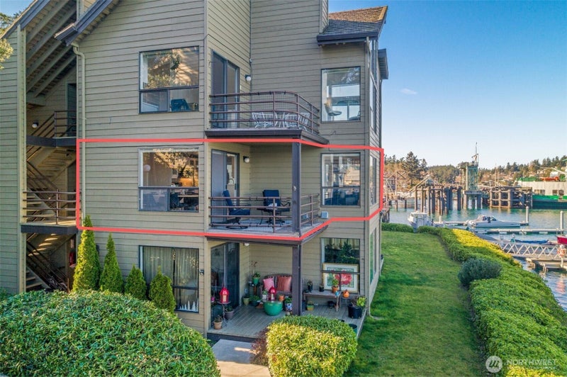 200 East Street D204