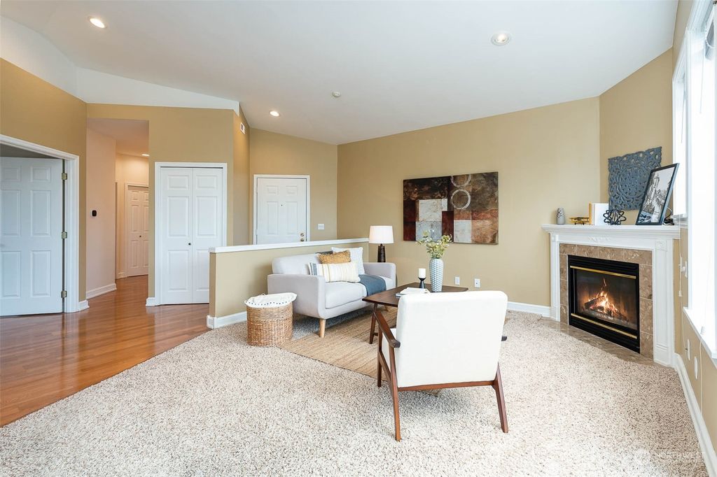 Photo of 18624 NE 57th Way #18624, Redmond, WA 98052 (MLS # 2068482)