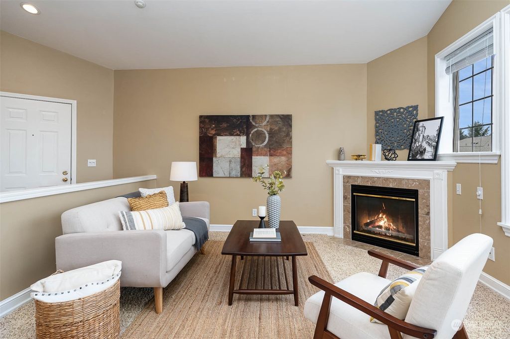 Photo of 18624 NE 57th Way #18624, Redmond, WA 98052 (MLS # 2068482)