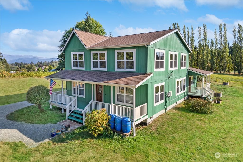 Photo of 12806 132nd Street SE, Snohomish, WA 98290 (MLS # 2165725)