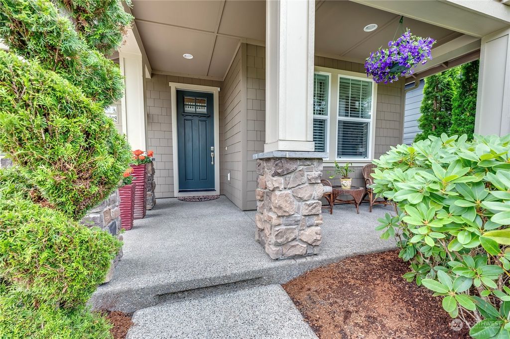 Photo of 9311 Nye Avenue SE, Snoqualmie, WA 98065 (MLS # 2125904)