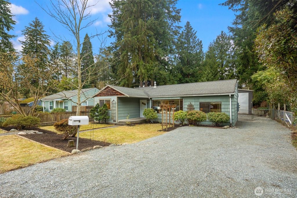 Photo of 16059 28th Avenue NE, Shoreline, WA 98155 (MLS # 2333526)