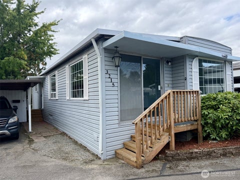 Photo of 3215 S 182nd Street #171, SeaTac, WA 98188 (MLS # 2582244)