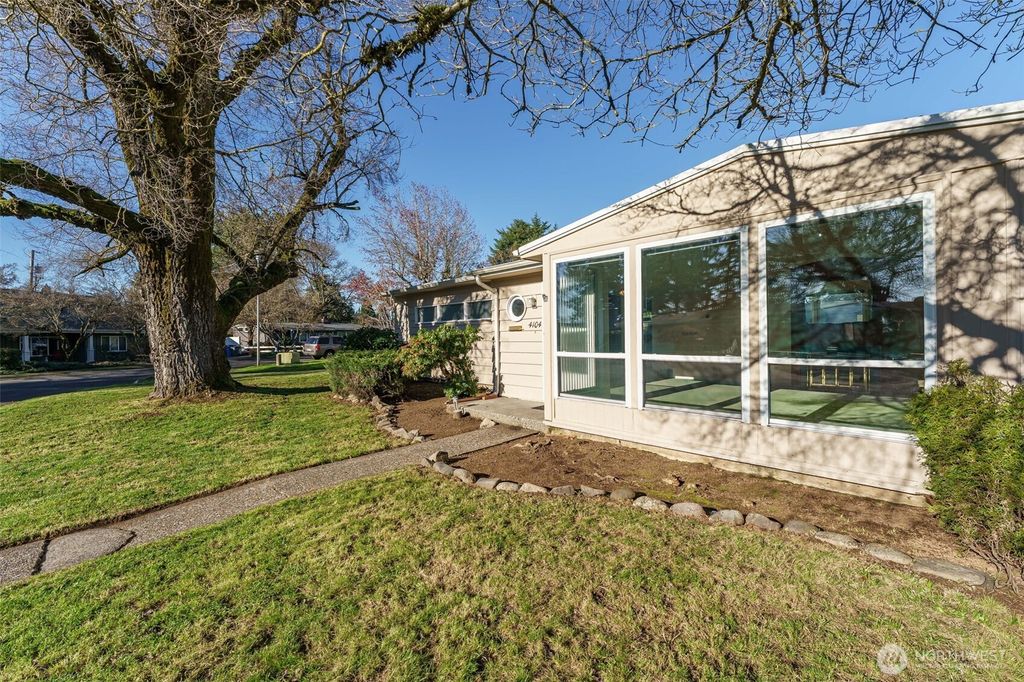 Photo of 4104 Farview Drive, Vancouver, WA 98661 (MLS # 2471249)