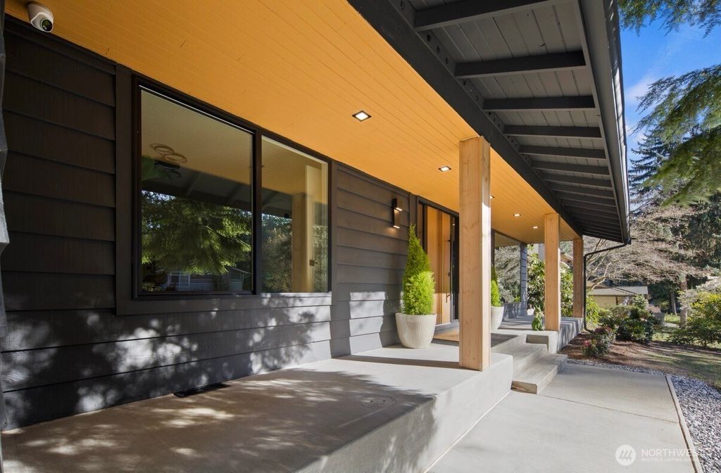 Photo of 14824 119th Ave NE Ave, Kirkland, WA 98034 (MLS # 2505689)