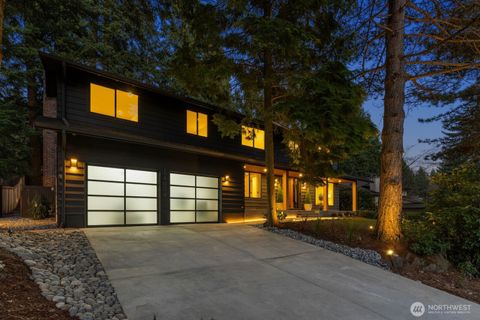 Photo of 14824 119th Ave NE Ave, Kirkland, WA 98034 (MLS # 2505689)