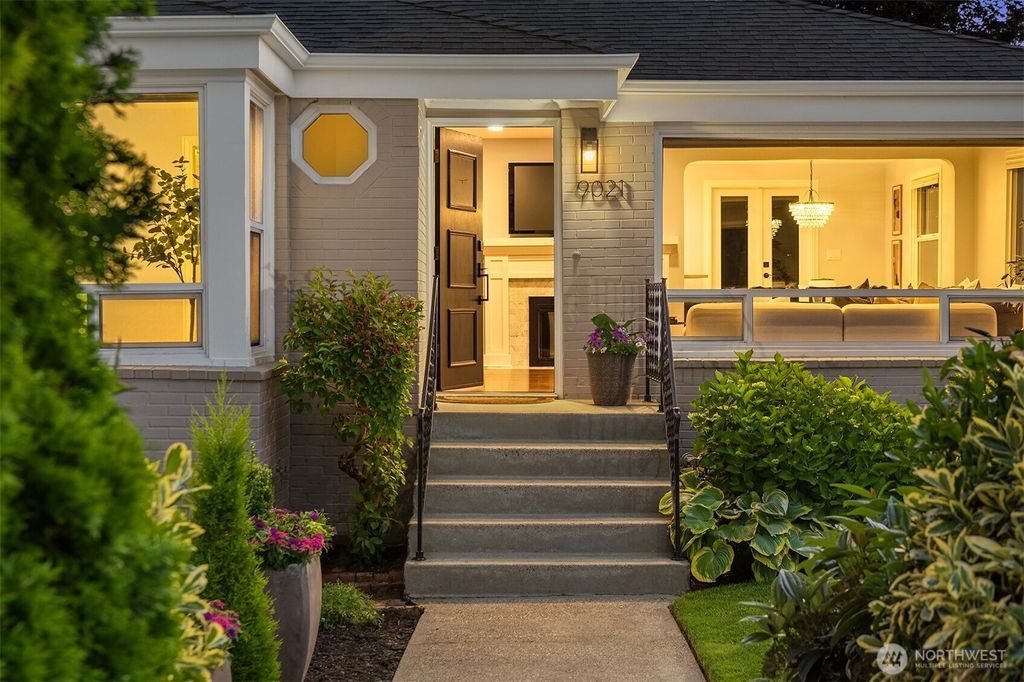 Photo of 9021 Phinney Avenue N, Seattle, WA 98103 (MLS # 2390625)