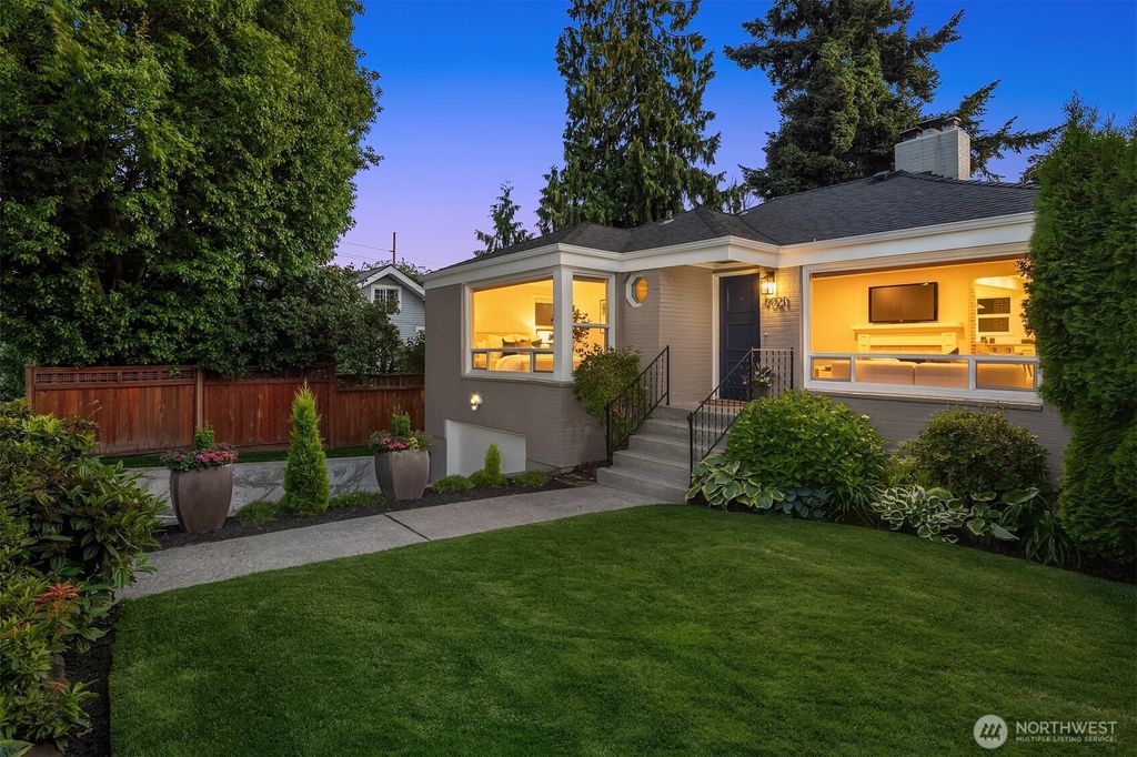 Photo of 9021 Phinney Avenue N, Seattle, WA 98103 (MLS # 2390625)