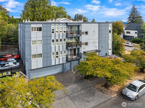Photo of 301 22nd Avenue E #1A, Seattle, WA 98112 (MLS # 2582934)