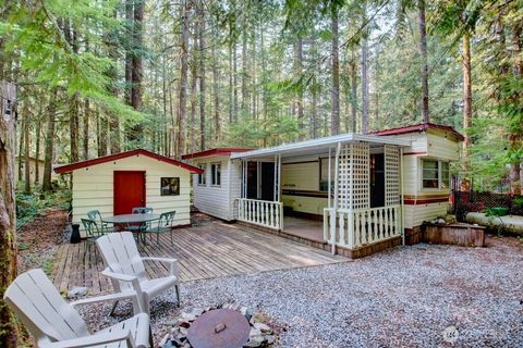 Photo of 74 3 Schinn Canyon Circle, Deming, WA 98244 (MLS # 2484443)