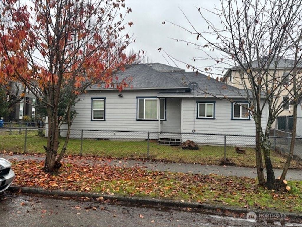 Photo of 1922 15th Avenue S, Seattle, WA 98144 (MLS # 2493100)