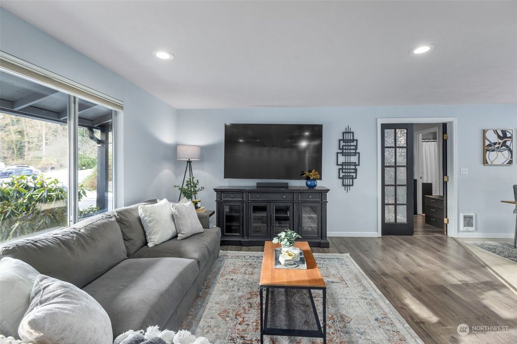 Photo of 8211 71st Pl SE Pl, Snohomish, WA 98290 (MLS # 2194059)