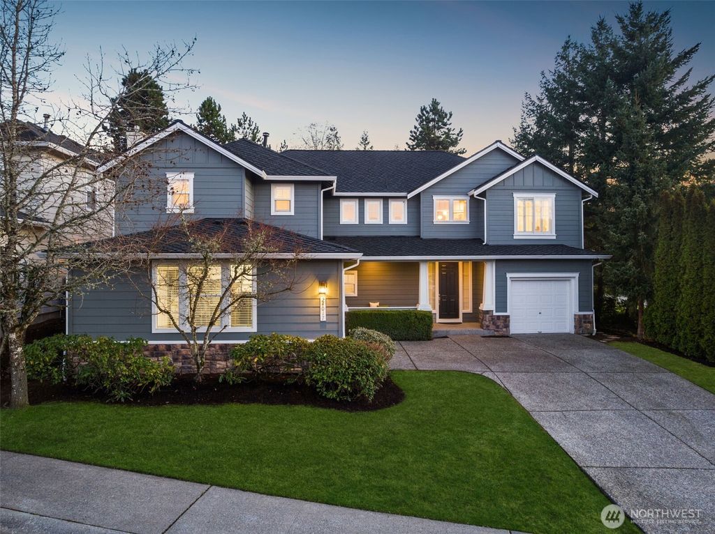 Photo of 24017 SE 13th Place, Sammamish, WA 98075 (MLS # 2479411)