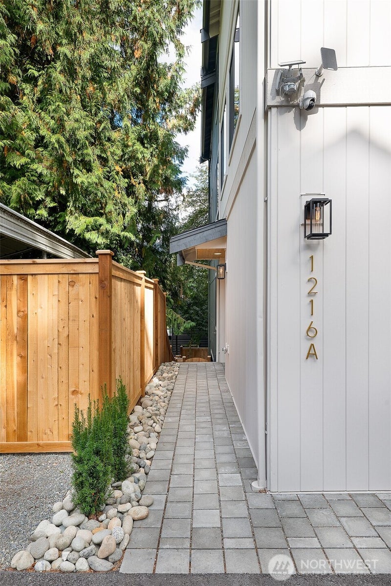 1216 NE 103rd Street
