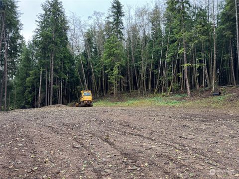 Photo of 554 Eagle Point Road, Sekiu, WA 98381 (MLS # 2313182) Photo of 554 Eagle Point Road, Sekiu, WA 98381 (MLS # 2313182)