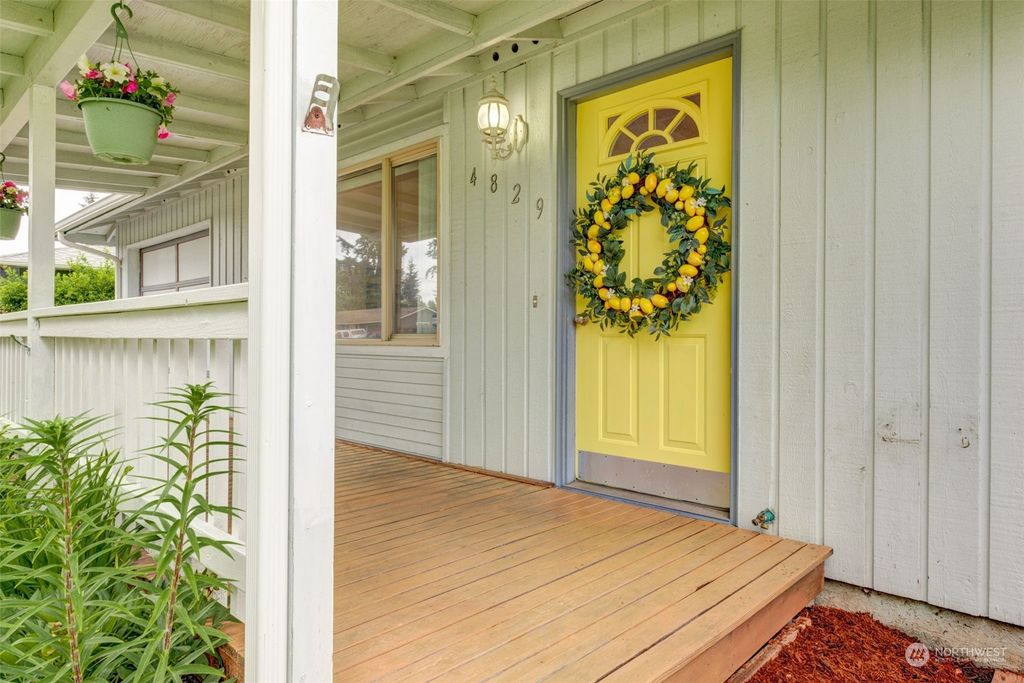 Photo of 4829 134th Place NE, Marysville, WA 98271 (MLS # 2243699)