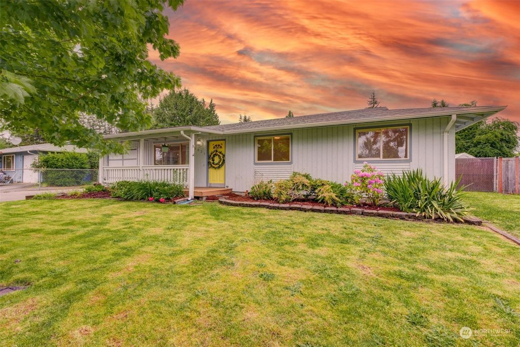 Photo of 4829 134th Place NE, Marysville, WA 98271 (MLS # 2243699)