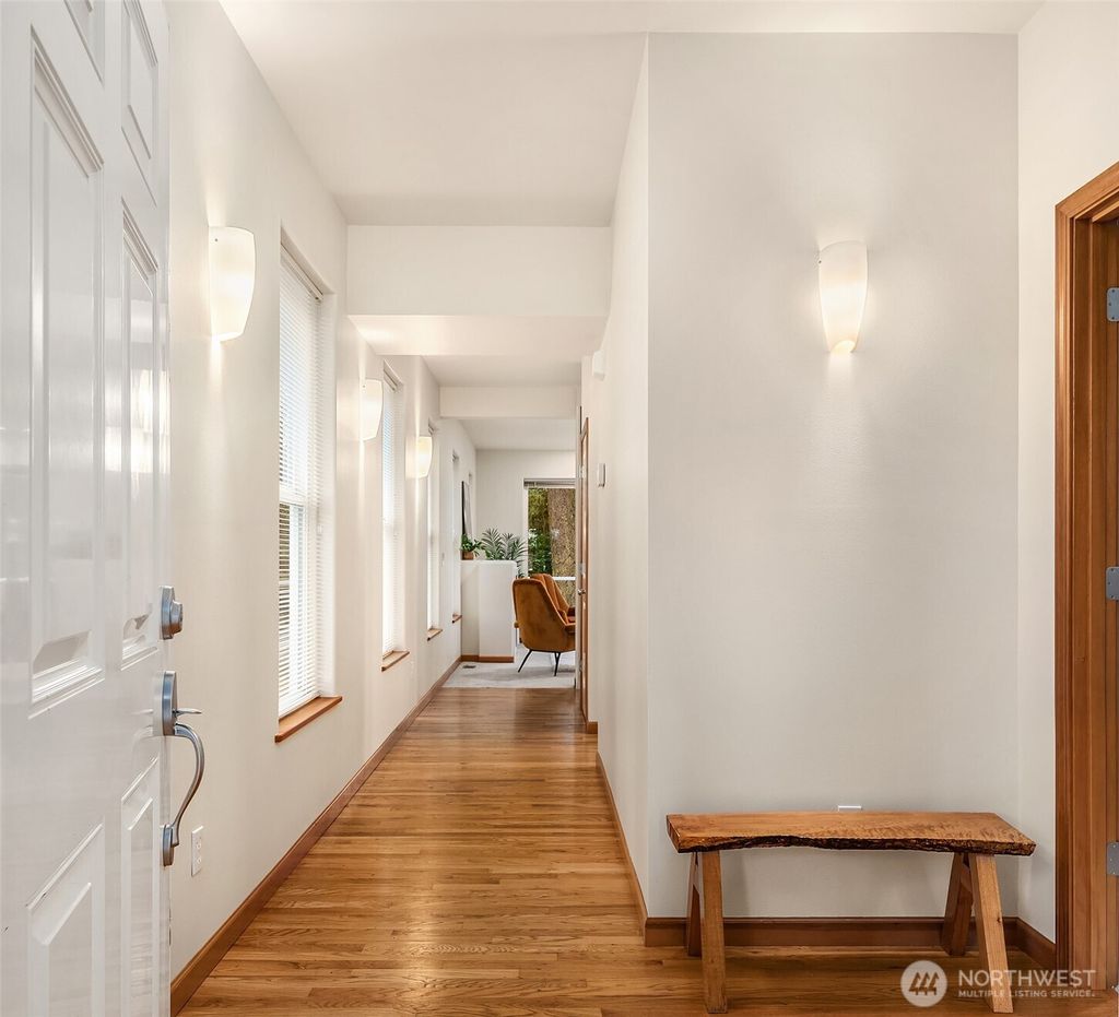 Photo of 833 NE 127th Street, Seattle, WA 98125 (MLS # 2340495)