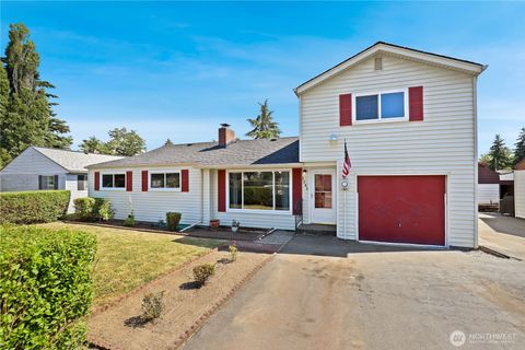 Photo of 1208 115th Street S, Tacoma, WA 98444 (MLS # 2545284)