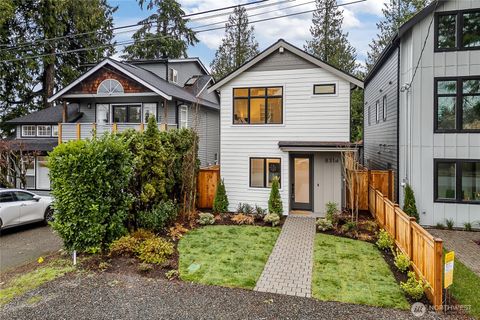 Photo of 8314 28th Avenue NE, Seattle, WA 98115 (MLS # 2468947)