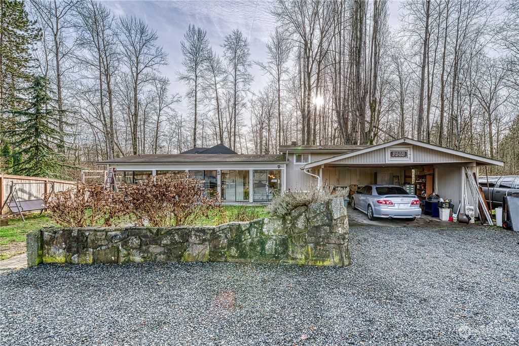 Photo of 7503 NE 192nd Street, Kenmore, WA 98028 (MLS # 2186018)
