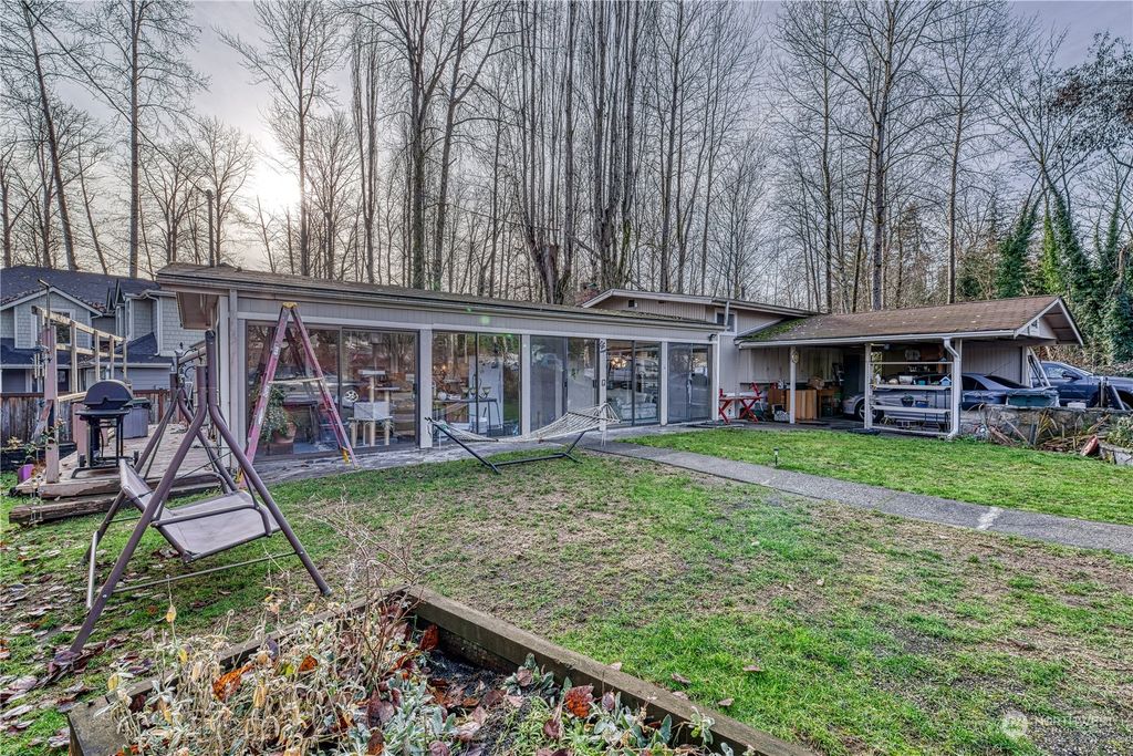 Photo of 7503 NE 192nd Street, Kenmore, WA 98028 (MLS # 2186018)