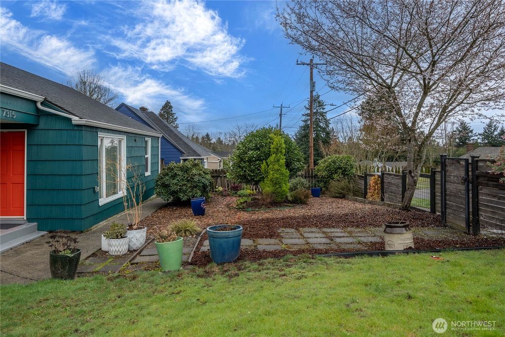 Photo of 7315 S 115th Street, Seattle, WA 98178 (MLS # 2486797)