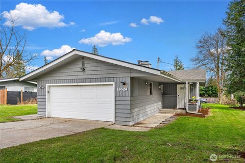 Photo of 13604 NE 100th Street, Kirkland, WA 98033 (MLS # 2505228)