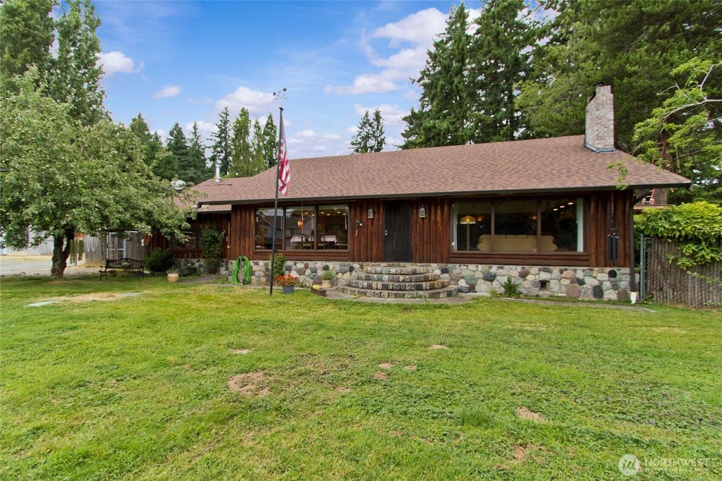 Photo of 3918 S 344th Street, Auburn, WA 98001 (MLS # 2406275)