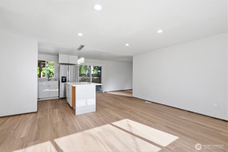 5323 77th Court SW