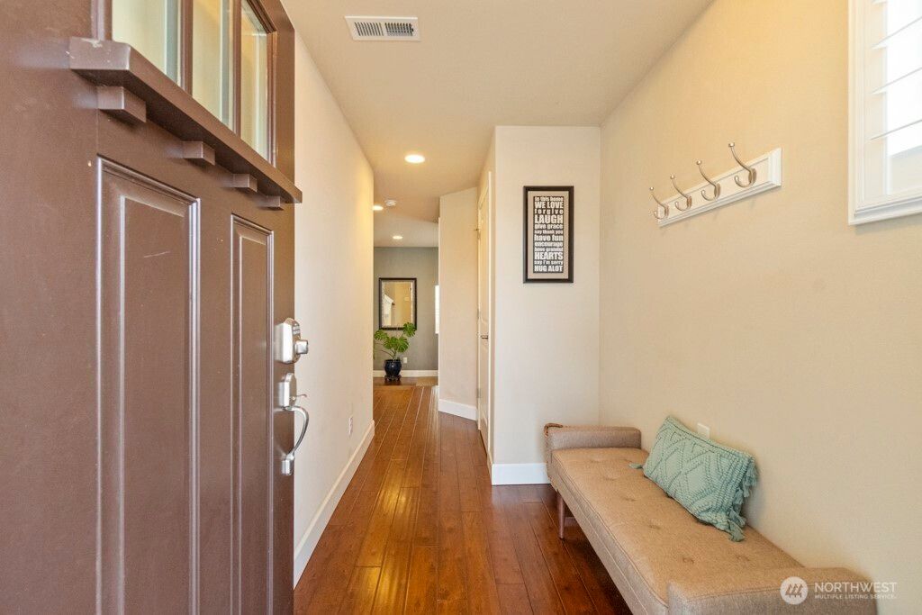 Photo of 1610 145th Place SW #B, Lynnwood, WA 98087 (MLS # 2355056)