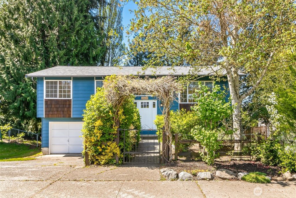 Photo of 13405 115th Avenue NE, Kirkland, WA 98034 (MLS # 2513051)